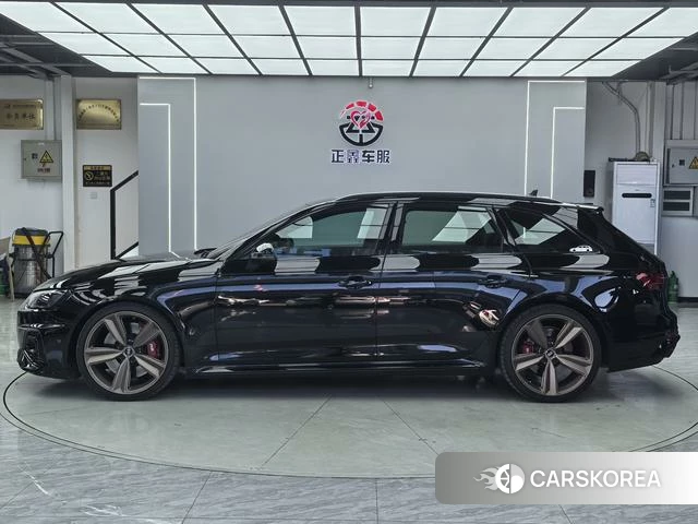 Audi RS 4 id 4259418 из Китая 16