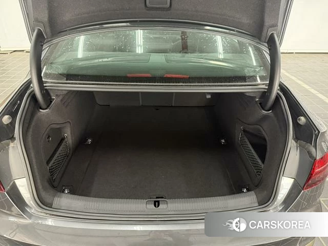 Audi A4L id 4265144 из Китая 11