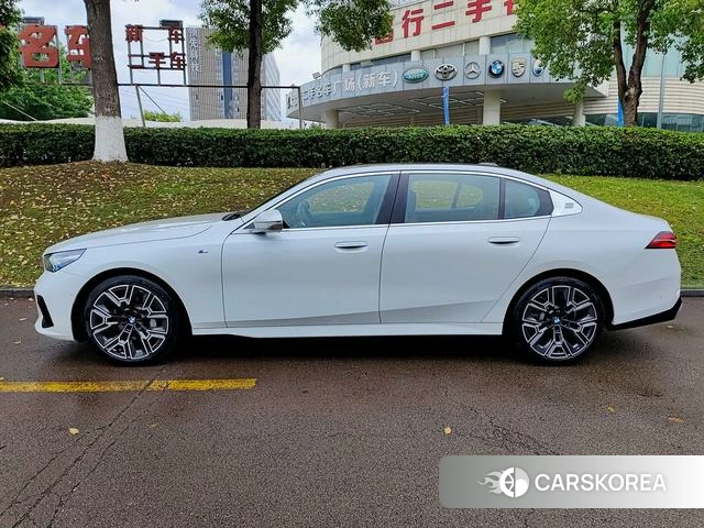 BMW 5 series id 4264921 из Китая 10