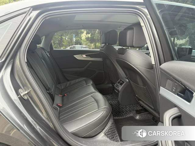 Audi A4L id 3939481 из Китая 11