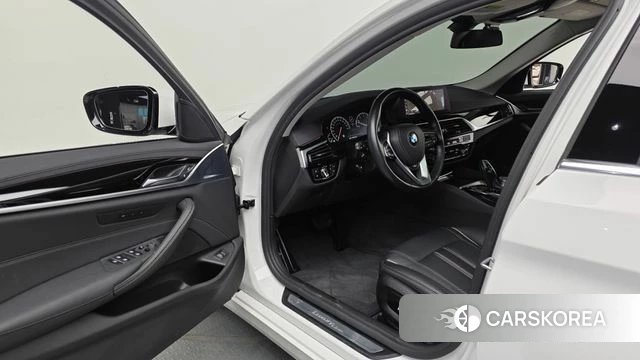 BMW 5 Series (G30) id 3924571 из Кореи 20