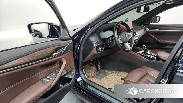 BMW 5 Series (G30) id 3650739 из Кореи 20