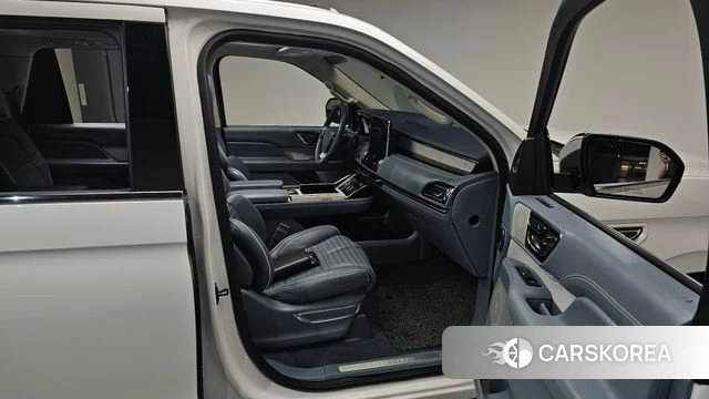 Lincoln Navigator 4th generation id 4865055 из Кореи 39