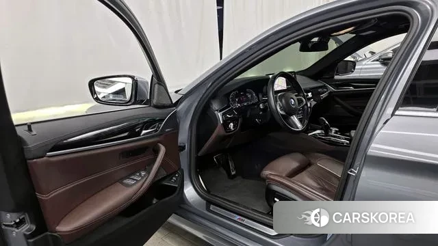 BMW 5 Series (G30) id 3571955 из Кореи 20