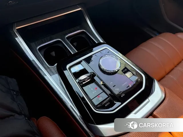 BMW 7 Series (G70) id 3502424 из Кореи 14