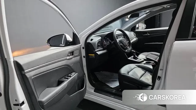 Hyundai Avante AD id 3520630 из Кореи 20