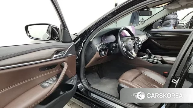 BMW 5 Series (G30) id 3479257 из Кореи 20