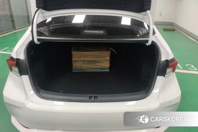Toyota Corolla id 4271116 из Китая 17