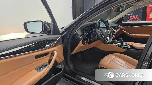 BMW 5 Series (G30) id 3801826 из Кореи 20