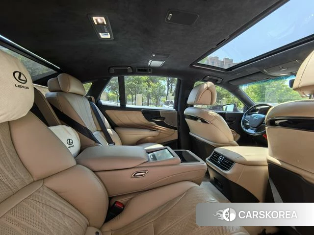 Lexus LS id 4274200 из Китая 19