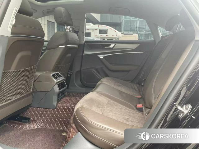 Audi A7L id 4278642 из Китая 17