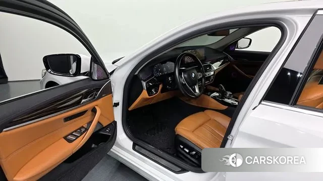 BMW 5 Series (G30) id 3551816 из Кореи 20