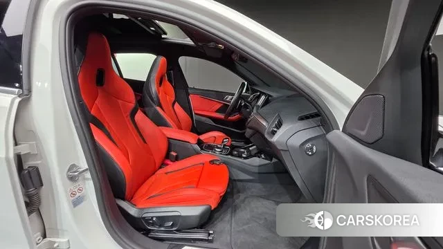 BMW 1 Series (F40) id 3007632 из Кореи 20