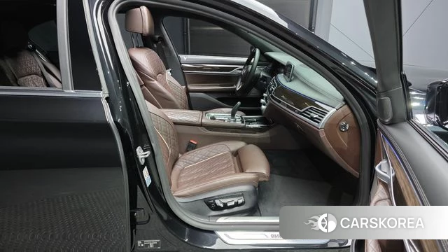 BMW 7 Series (G11) id 4470815 из Кореи 37