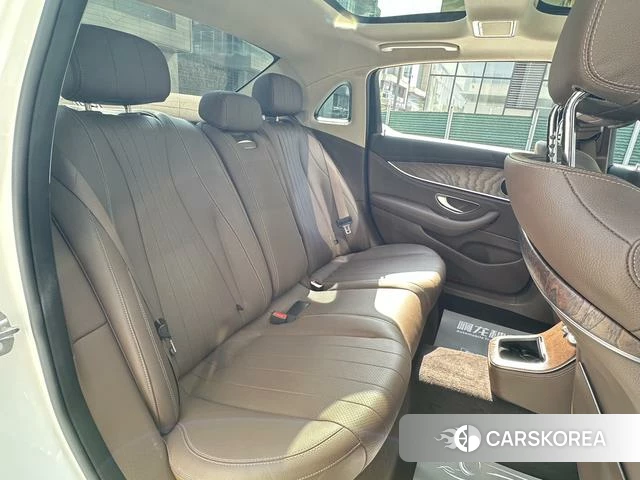 Mercedes-Benz E-class id 4279376 из Китая 20