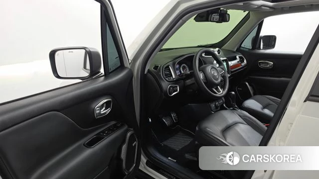 Jeep Renegade id 4389601 из Кореи 35