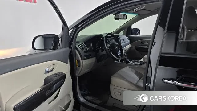 Kia The New Carnival id 3504616 из Кореи 20