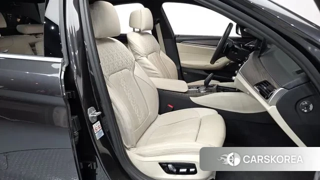 BMW 5 Series (G30) id 3741808 из Кореи 20