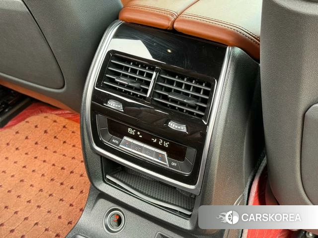 BMW X7 id 4274721 из Китая 13