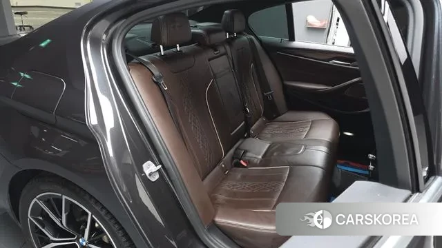 BMW 5 Series (G30) id 3493852 из Кореи 20