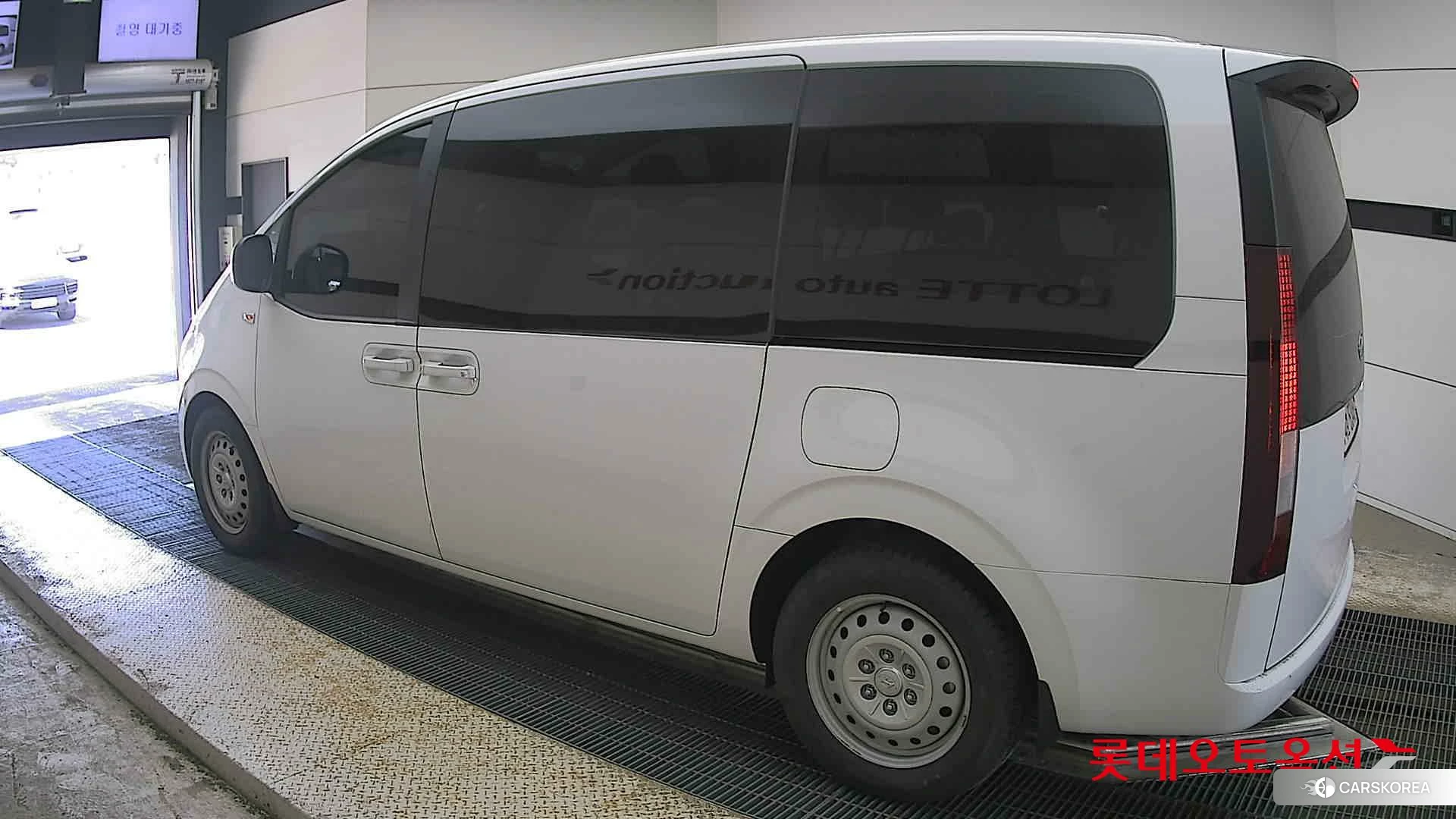 Hyundai Staria id 4296774 из Кореи 37