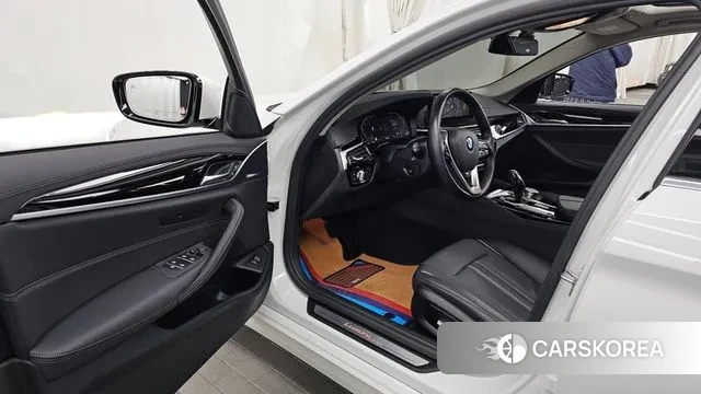 BMW 5 Series (G30) id 3666384 из Кореи 20