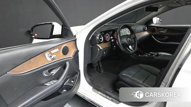 Mercedes-Benz E-Class W213 id 3854019 из Кореи 20