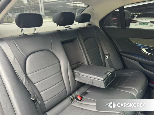 Mercedes-Benz Class C id 4211016 из Китая 23