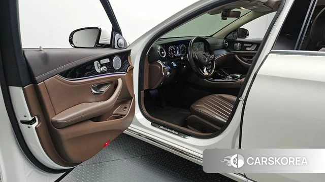 Mercedes-Benz E-Class W213 id 4311132 из Кореи 20