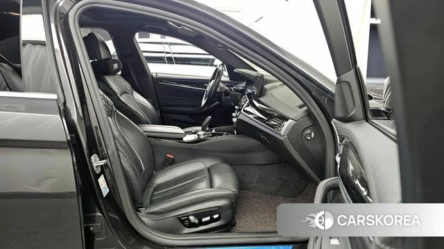 BMW 5 Series (G30) id 3866050 из Кореи 20