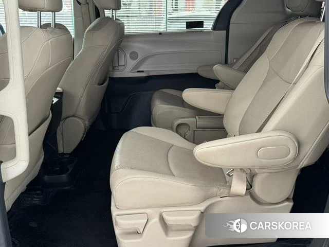Toyota Saina id 4314770 из Китая 27
