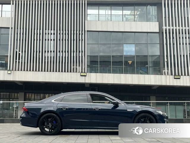 Audi A7L id 4261799 из Китая 14