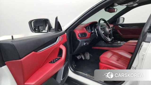 Maserati Levante id 3808290 из Кореи 20