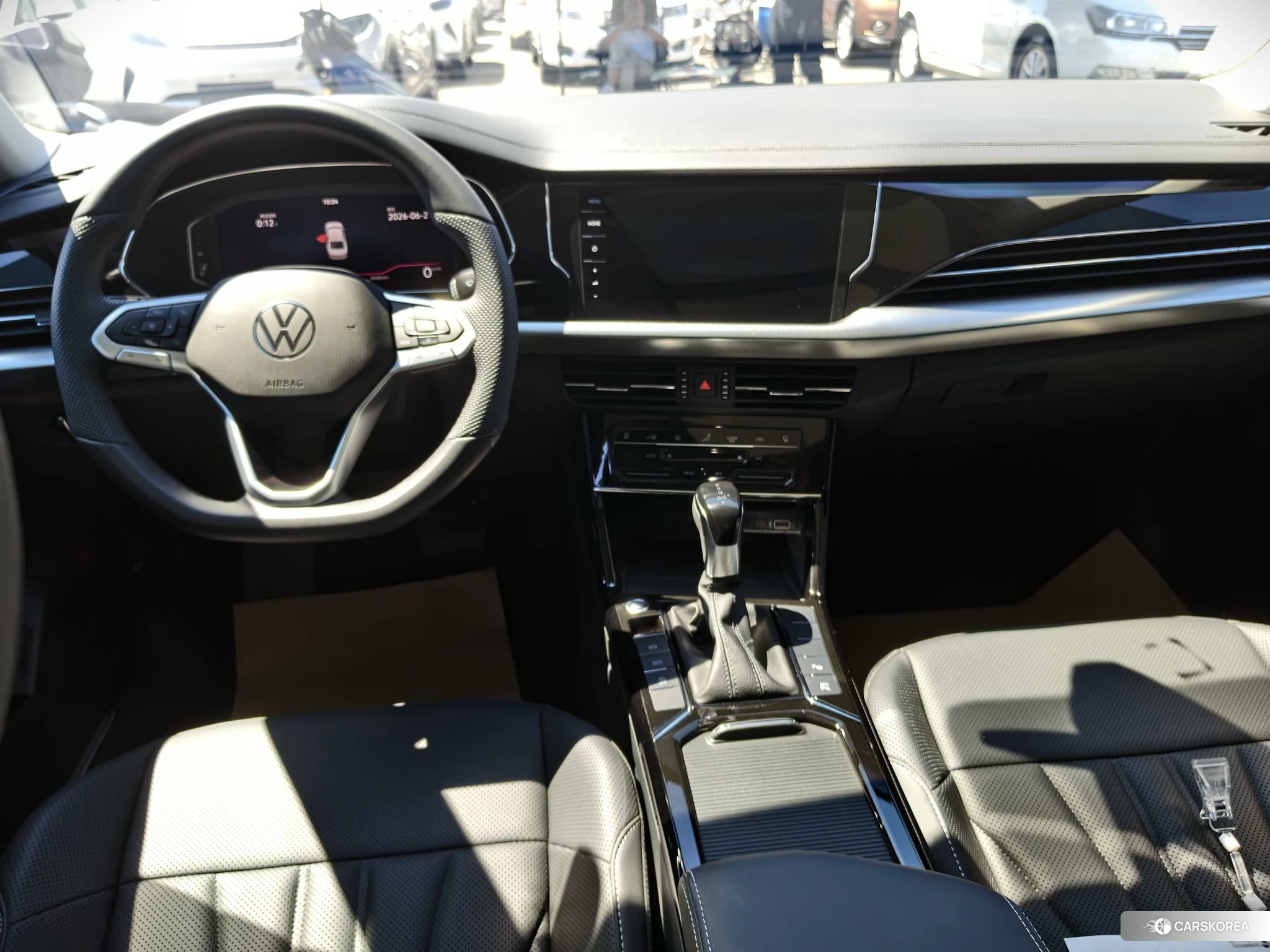 Volkswagen Passat id 4486624 из Китая 14
