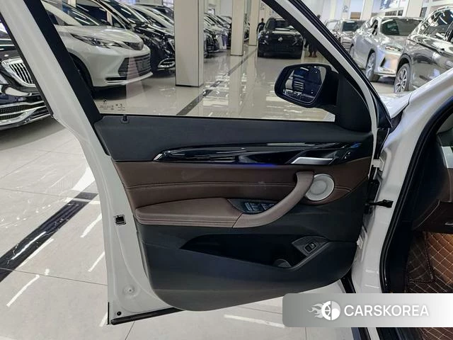 BMW X1 id 4264628 из Китая 11