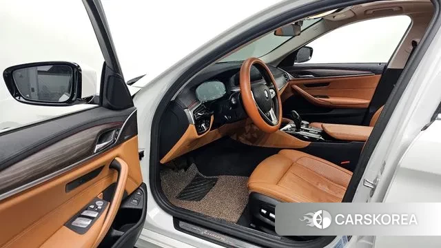 BMW 5 Series (G30) id 3656216 из Кореи 20