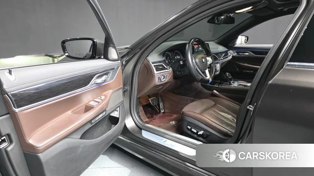 BMW 7 Series (G11) id 4325823 из Кореи 20
