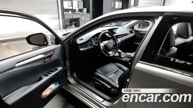 Lexus New ES300h id 2860666 из Кореи 20