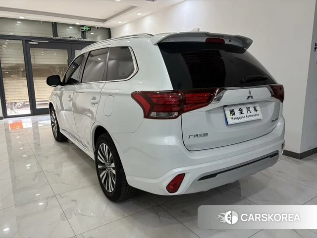 Mitsubishi  Outlander id 3890539 из Китая 18