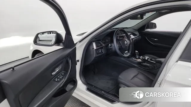 BMW 3 Series (F30) id 2971333 из Кореи 20