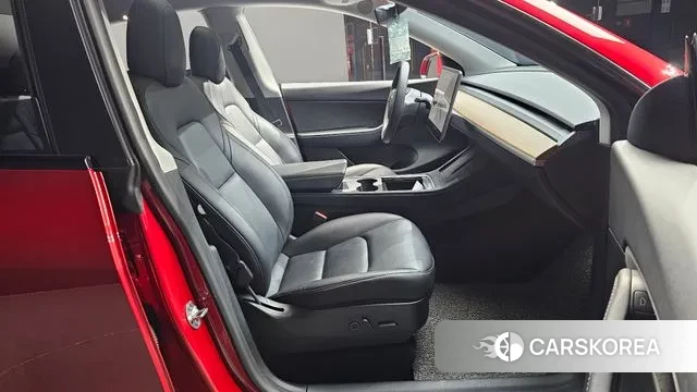 Tesla Model Y id 3012647 из Кореи 20