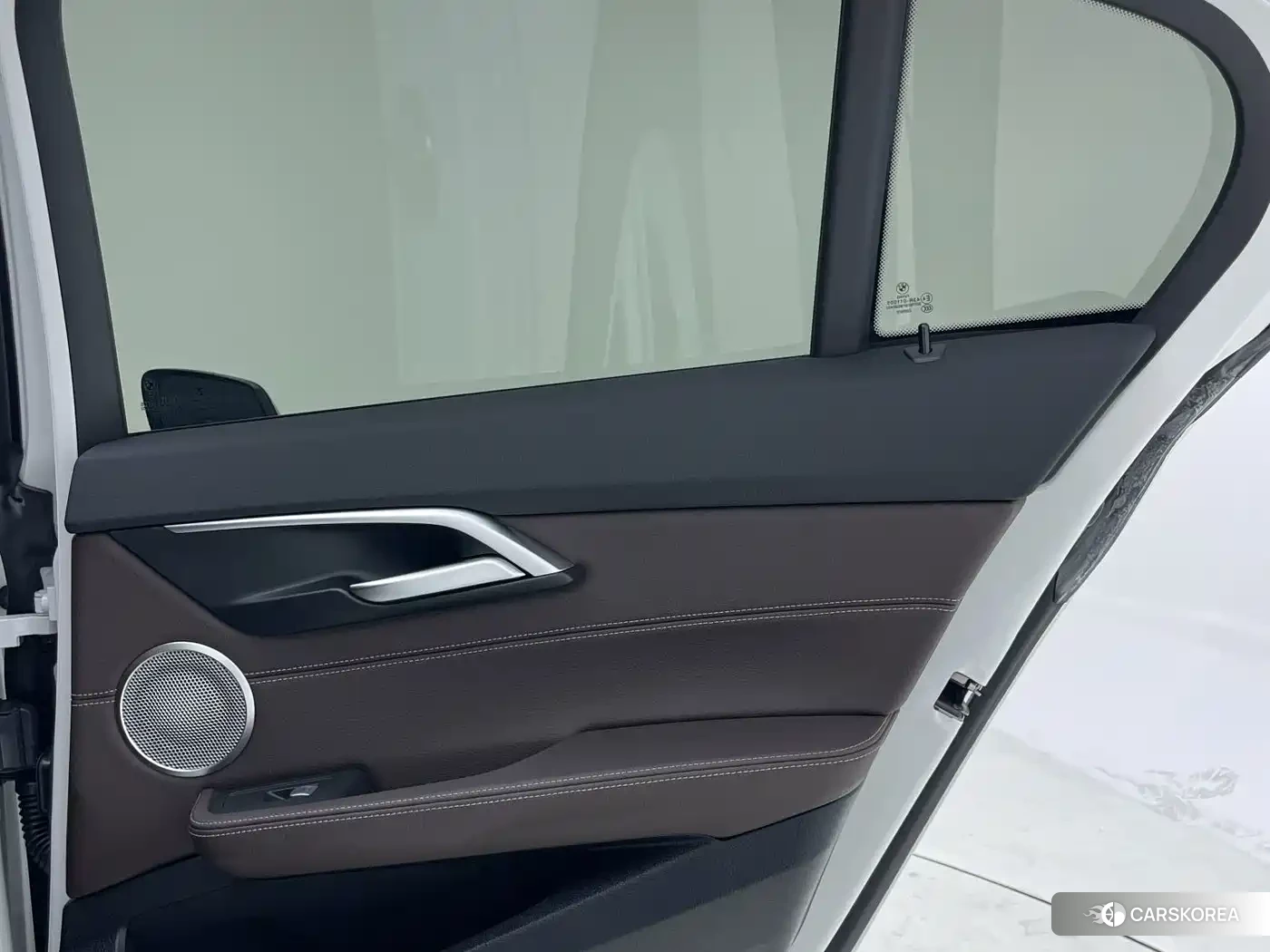 BMW 1 series id 4685940 из Китая 32
