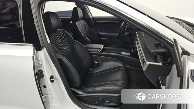 Hyundai Grandeur (GN7) id 3606299 из Кореи 20