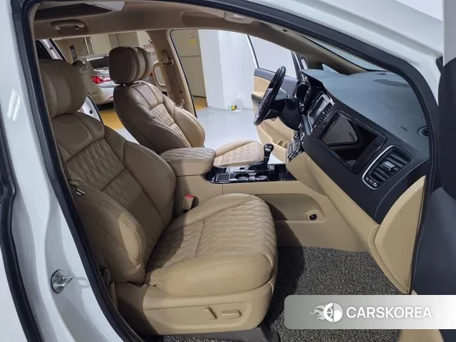 Kia The New Carnival id 3284589 из Кореи 20