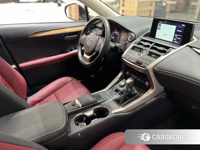 Lexus NX id 4213485 из Китая 18