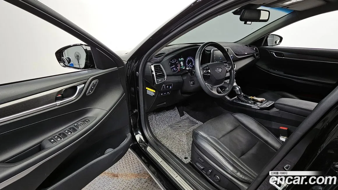 Hyundai Grandeur IG id 2156383 из Кореи 20