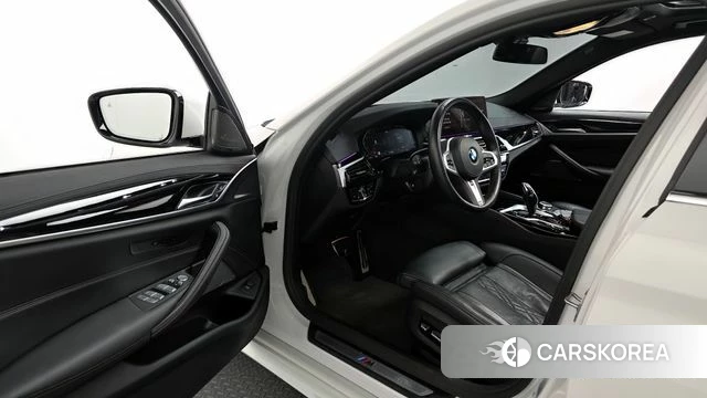 BMW 5 Series (G30) id 3865417 из Кореи 20