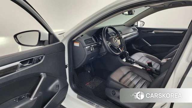 Volkswagen The New Passat id 4197066 из Кореи 36