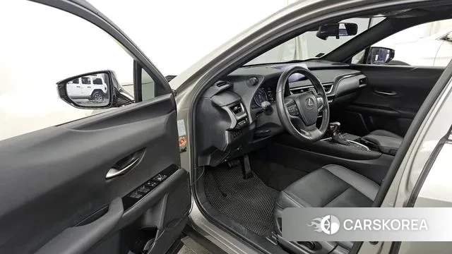 Lexus UX250h id 3788566 из Кореи 20