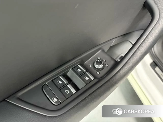 Audi A4L id 4228488 из Китая 18